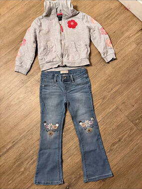 Girls Hoodie Size 5 & Jeans Size 4